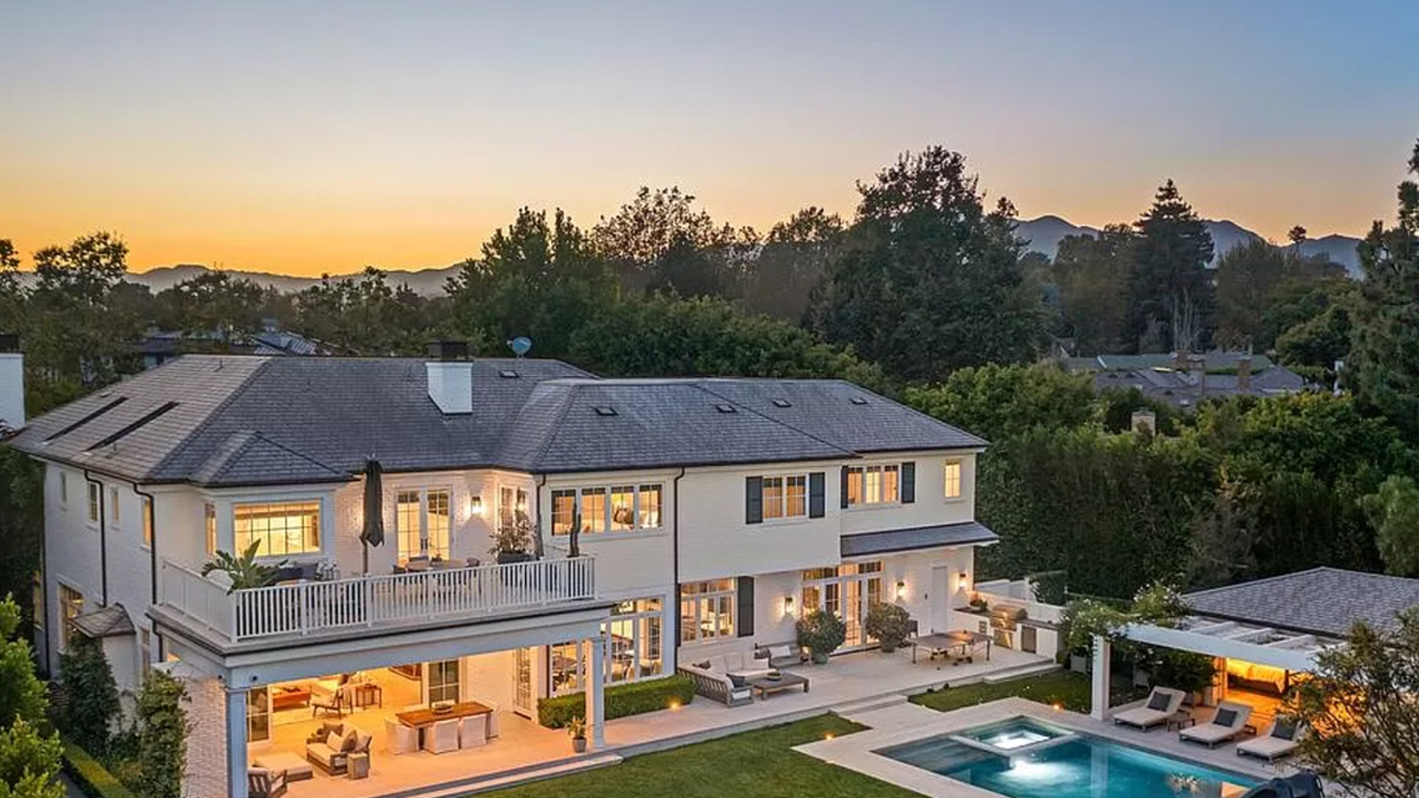 Ben Affleck Lists Pacific Palisades Home for $30 Million - Archyde