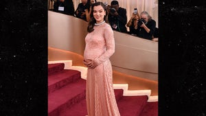 0111-Hailee-Steinfeld-Golden-Globes-2026-Arrivals-PRIMARY