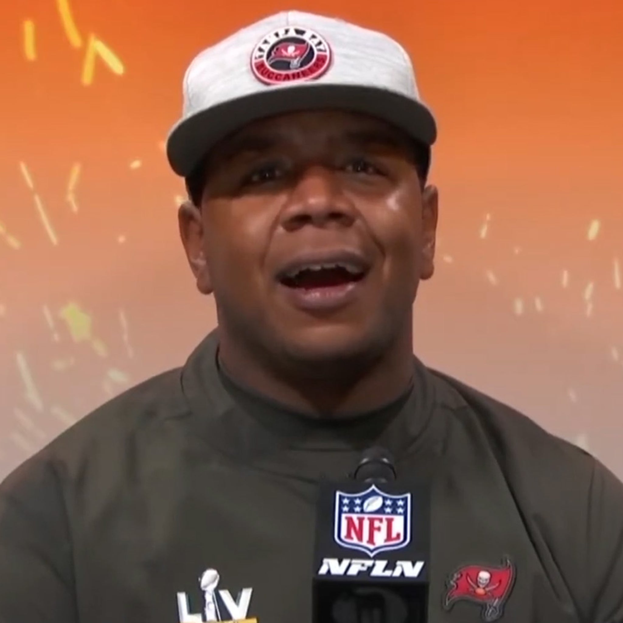 Bucs' Byron Leftwich to Reporter, I'm Not Todd Bowles, Wrong Black