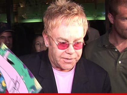 0426_elton_john_tmz