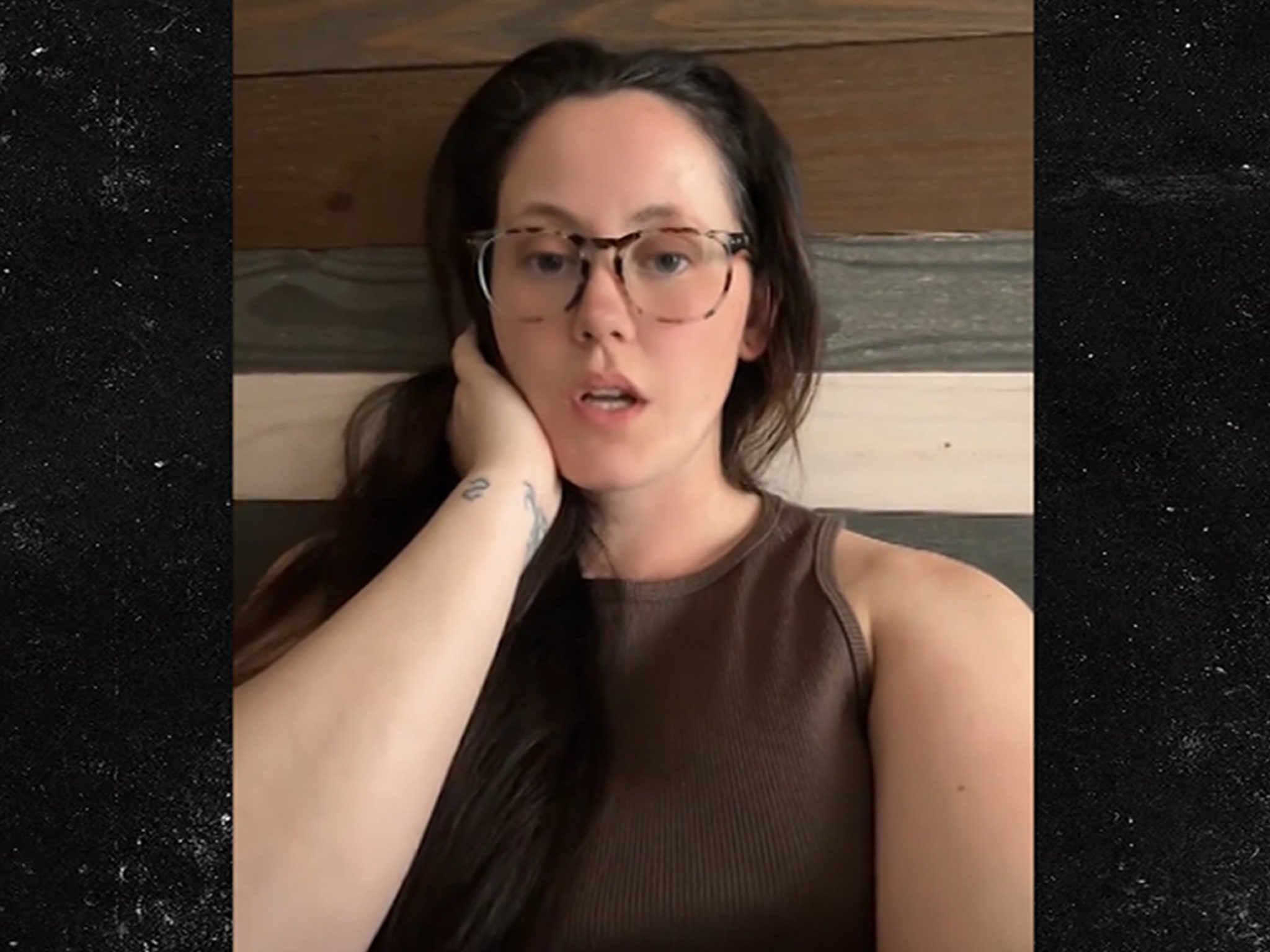 Teen Mom Jenelle Evans slammed for promoting bras to prevent