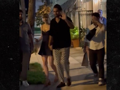 060525-taylor-swift-travis-kelce-primary