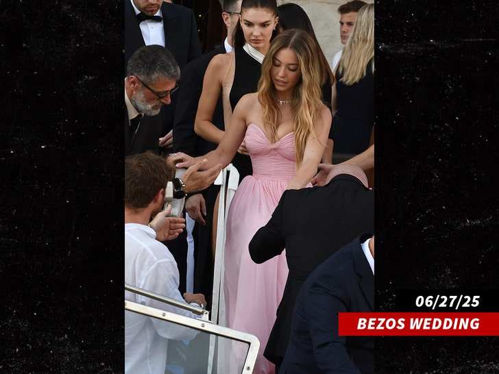 Sidney-Sweeney-Getty-4