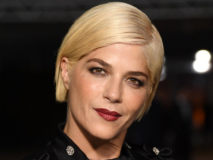 selma-blair-getty-1