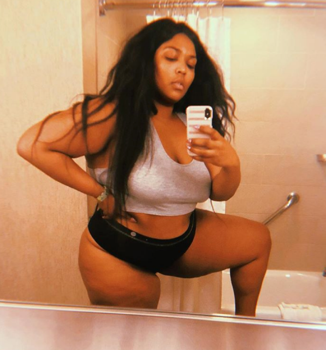lizzo_hot_photos17
