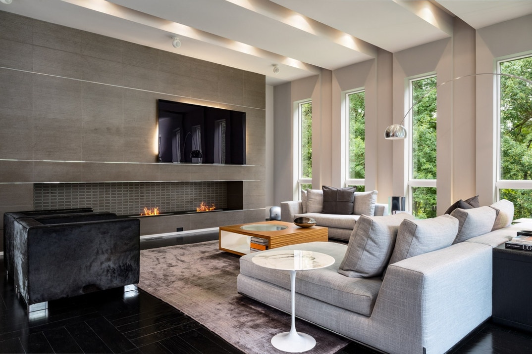 Jay Manuel Ct Home 8