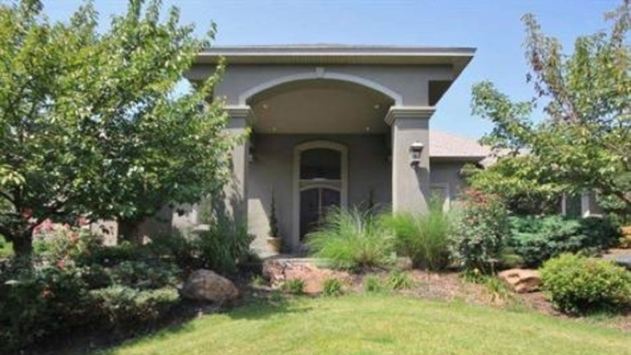 Jermain Taylor's Arkansas Home For ALE!