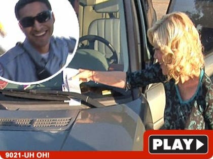 Tori Spelling: Click to watch
