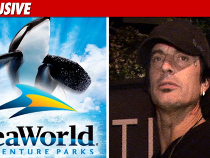 1207_sea_world_tommy_lee_EX_Tmz