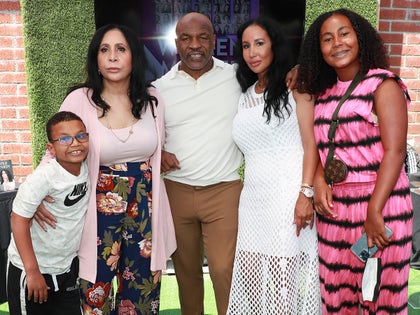0512-mike-tyson-we2matter-event-photos-primary