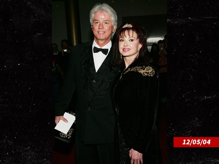 Naomi-Judd-Larry-Strrickland-Getty-3