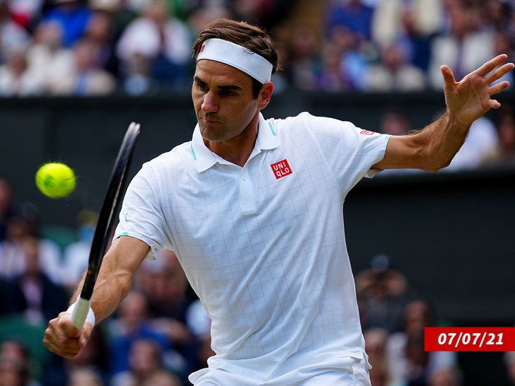 roger federer on the court getty