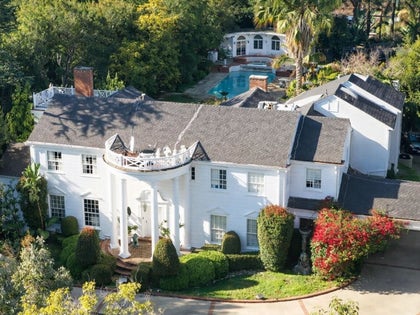 0113-Fresh-Prince-Of-Bel-Air-House-PRIMARY