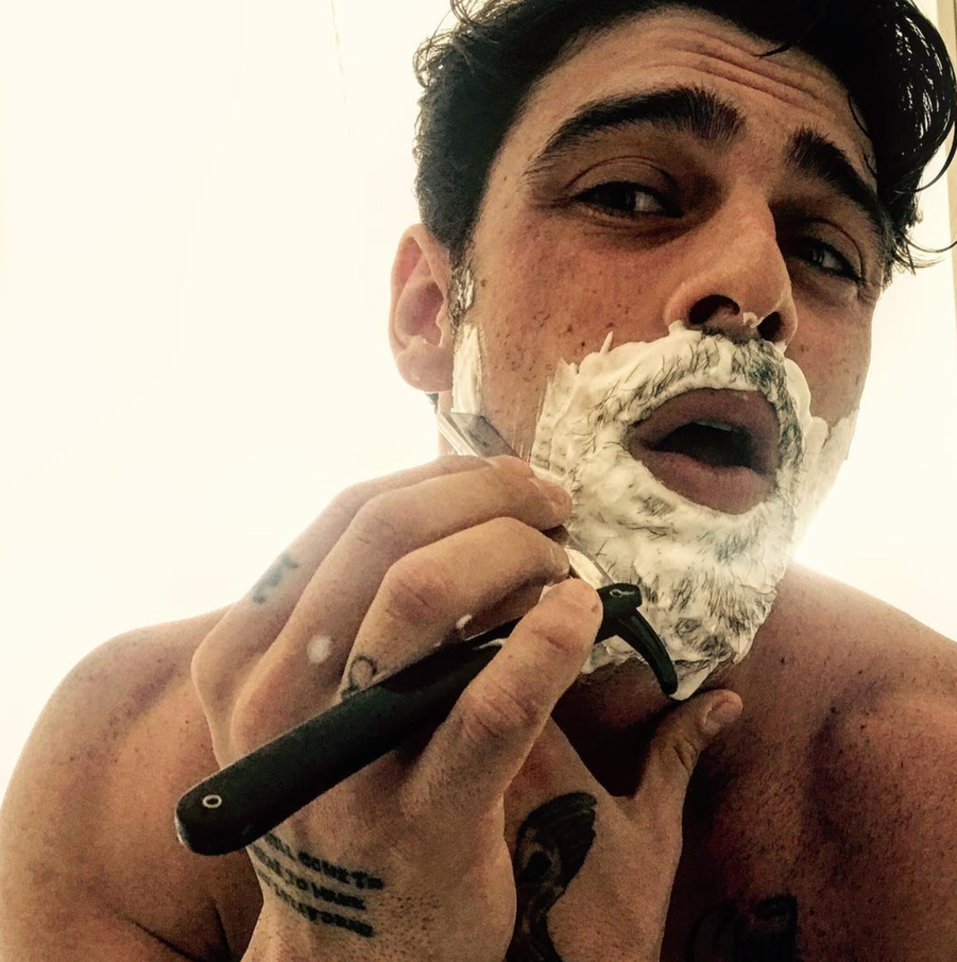 Michele-Morrone-shirtless-photos11