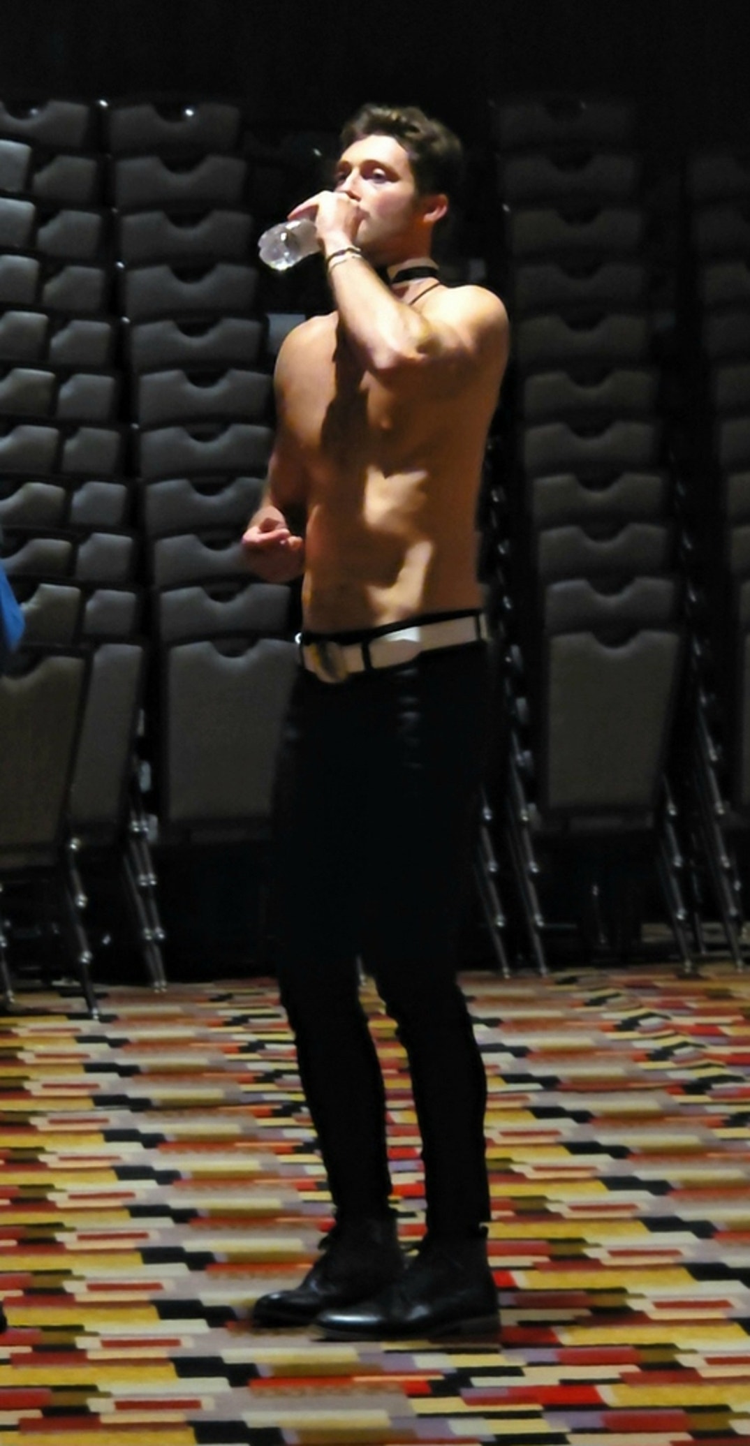 Taylor Frankie Paul Shares Romantic Moment With Suitor During Bachelorette Filming In Las Vegas  11