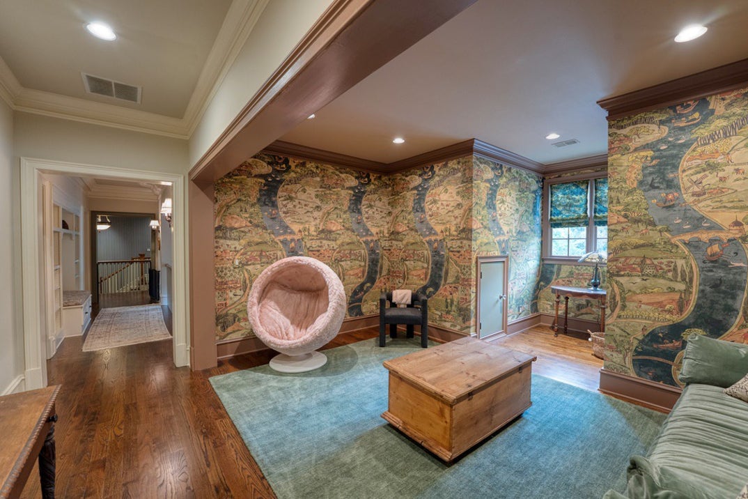 Josh Brolin Home 10