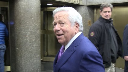 110216_robert_kraft_kal