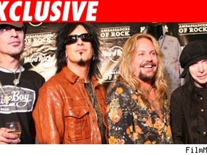 0618_motley_crue_fm_ex-1