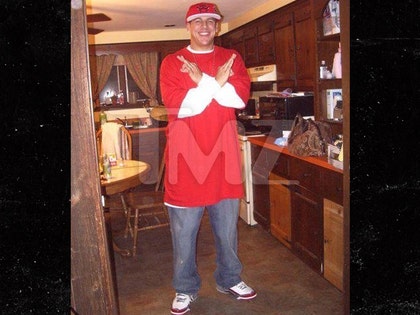 0419-aaron-hernandez-tmz-08