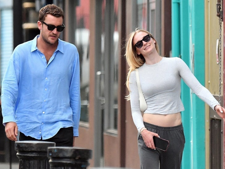 0710-Sophie-Turner-DDA-Boyfriend-SUB-4