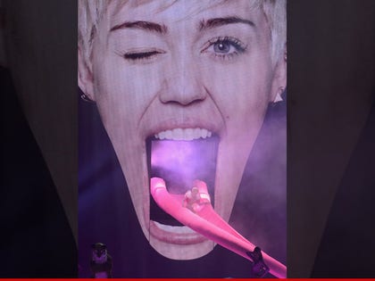 0312_tongue-slide_getty