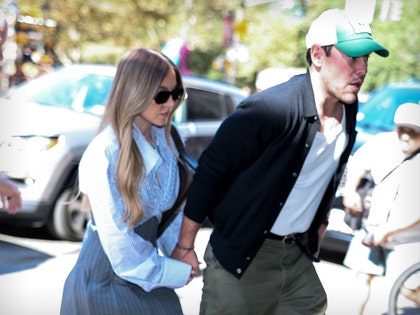 Sydney-Sweeney-and-Scooter-Braun-gallery-launch-backgrid-1