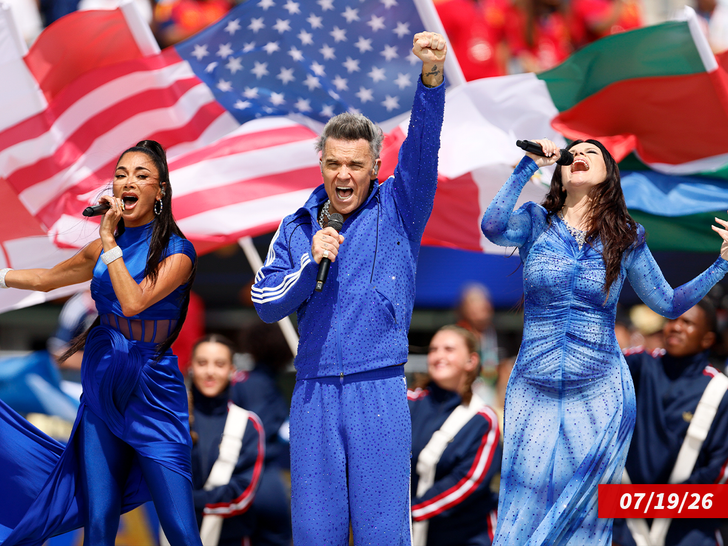 sub Nicole Scherzinger Robbie Williams Laura Pausini getty 3