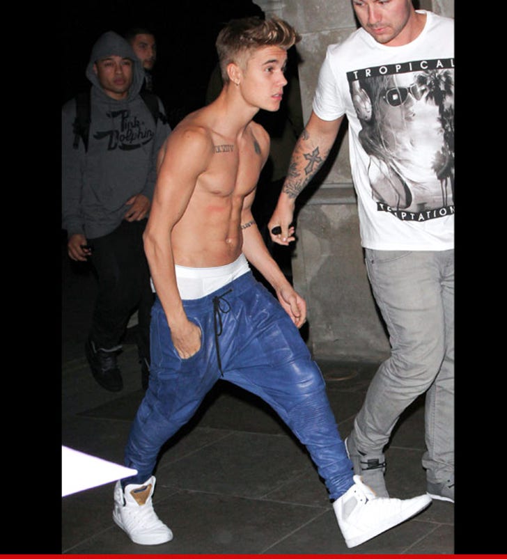 Justin Bieber -- Ab-Solutely Ridiculous :: 0301-justin-bieber-inf-article-2