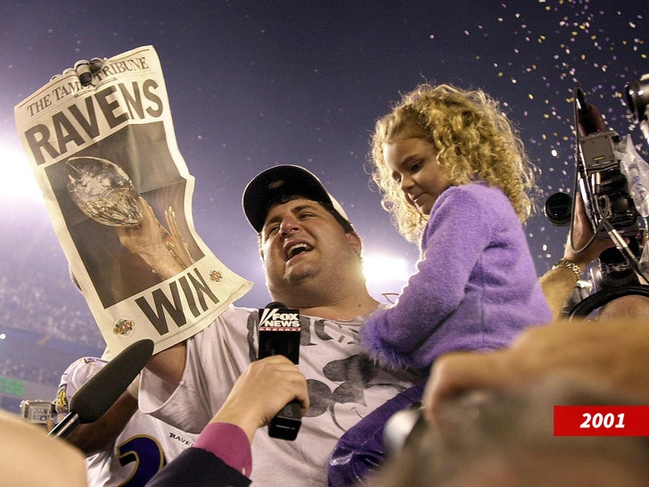 Retired Ravens lineman Tony Siragusa dies at age 55, remembered