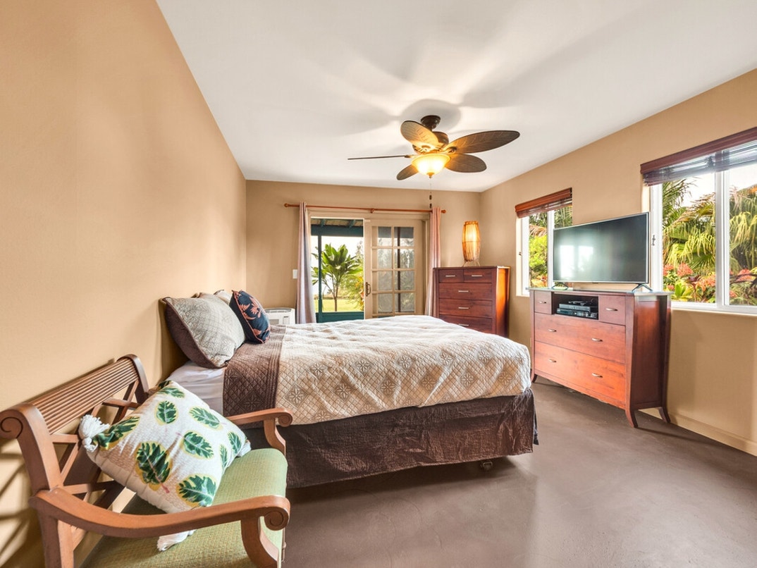 Roseanne Barr Home 18