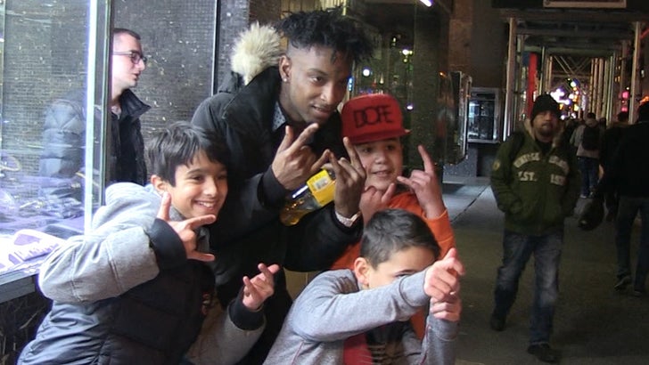 21 Savage Swarmed By Little Kids Lays Out First Tour Demands