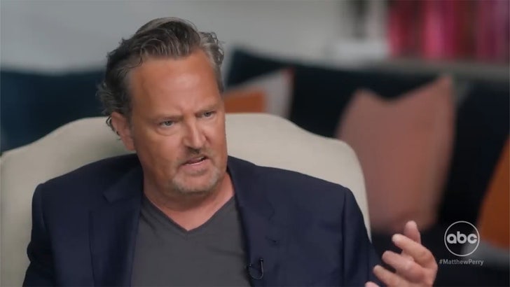 Matthew Perry detalla su adicción en su nuevo libro de memorias - CNN Video