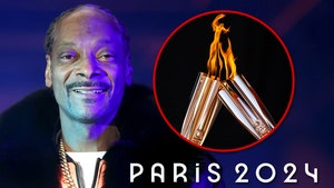 snoop dogg torch olympics