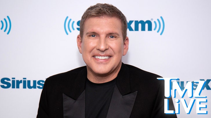 080725_tmz_live_chrisley_kal