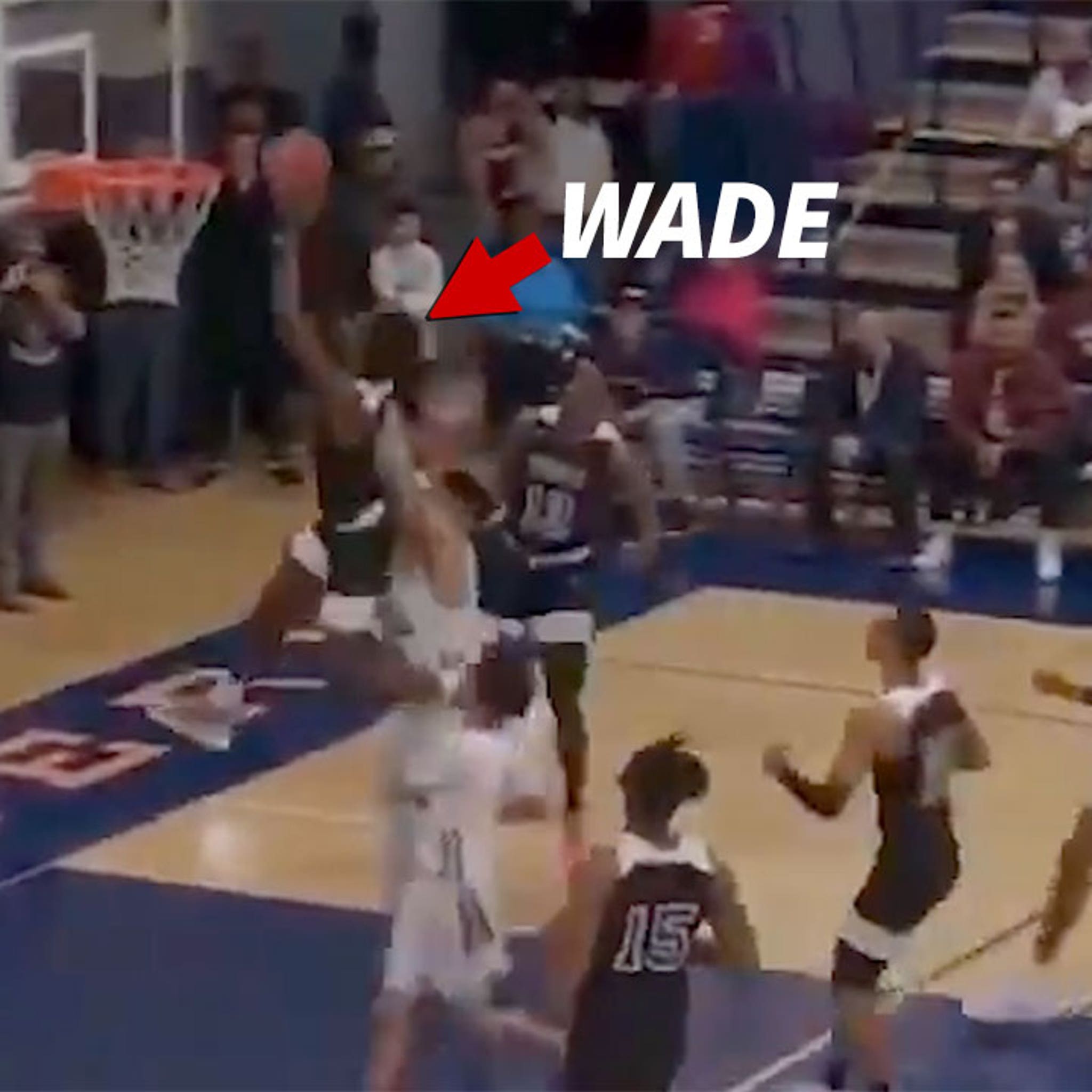 Dwyane Wade S Son Throws Down Alley Oop In Front Of Dad In Hs