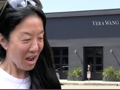 Designer Vera Wang Shows Off Toned Figure at Age 70, People Shocked