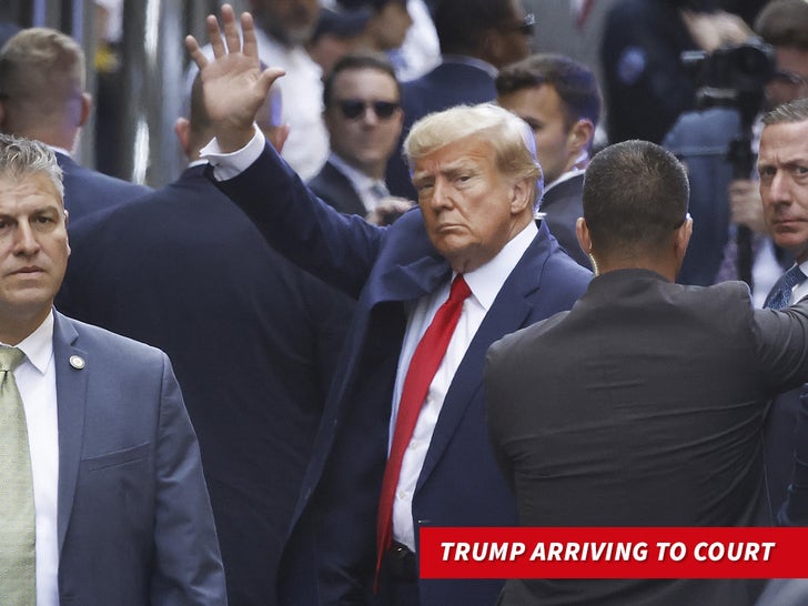 Trump llegando a la corte en Nueva York