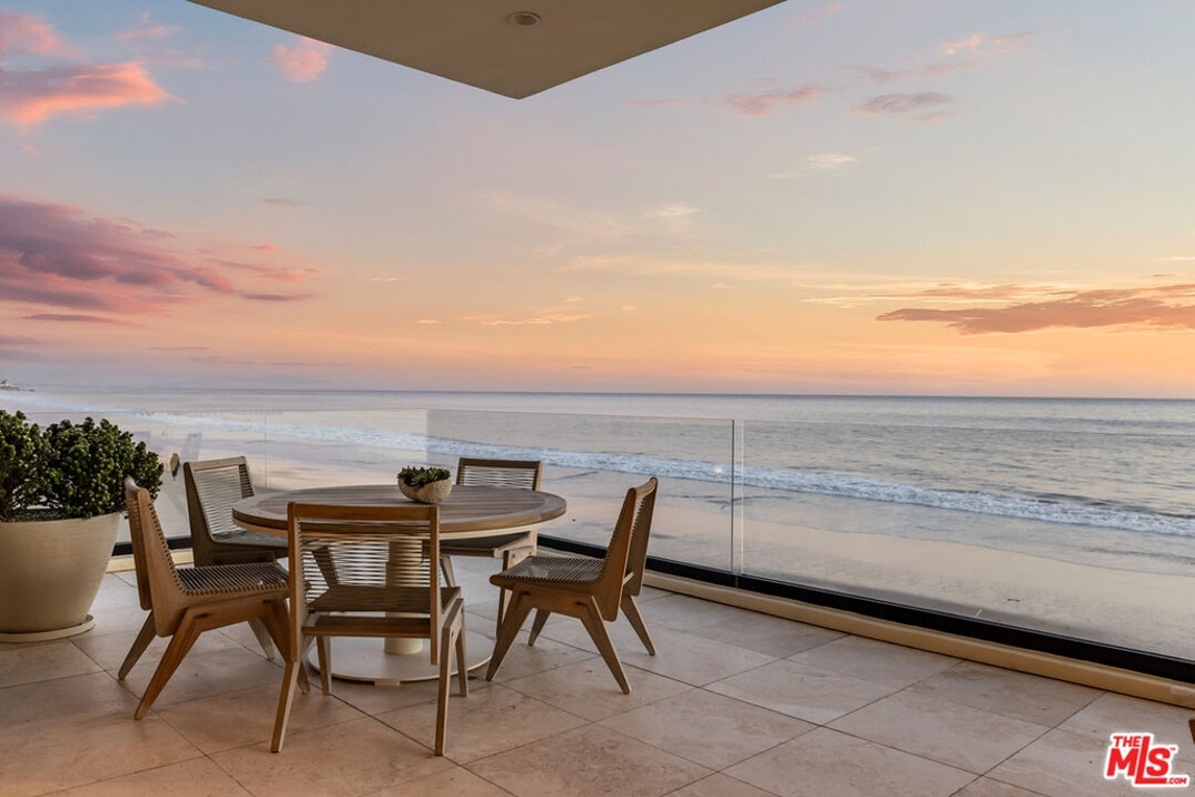 Dr Dre Beach House 15