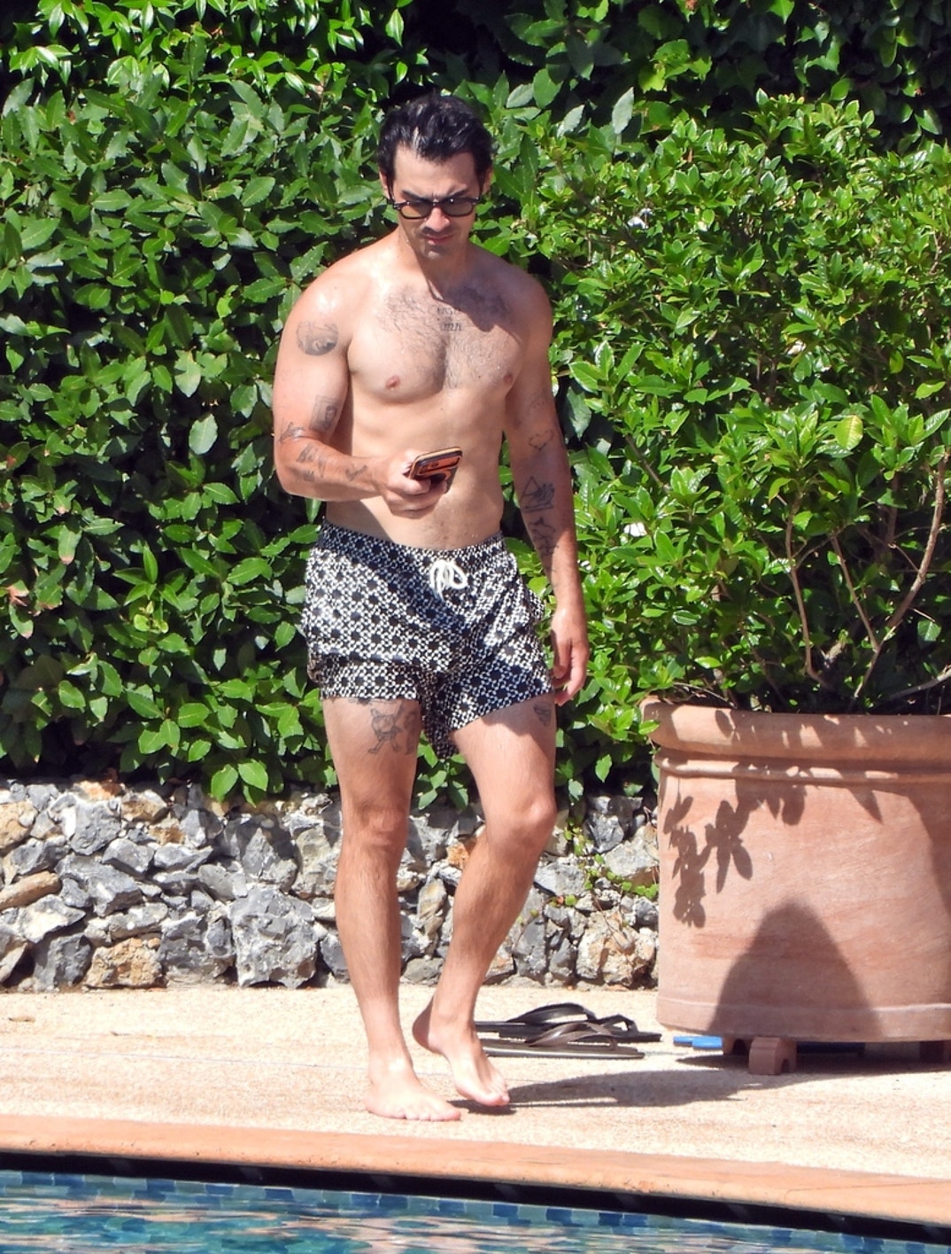 Joe Jonas Portofino 6