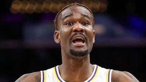 Deandre ayton getty 2