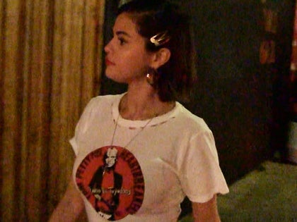 032518_selena_gomez_primary