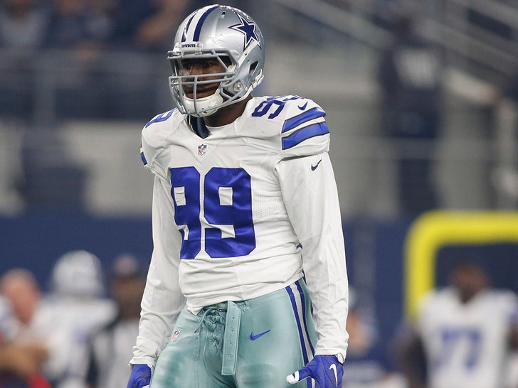 Former Cowboys, Bucs DE Ryan Russell says he is bisexual in ESPN story