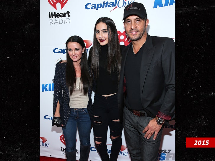 kyle richards sophia umansky mauricio umansky sub getty swipe
