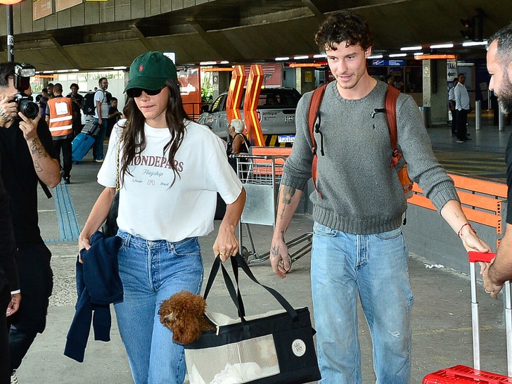 Shawn-Mendes-splash-4