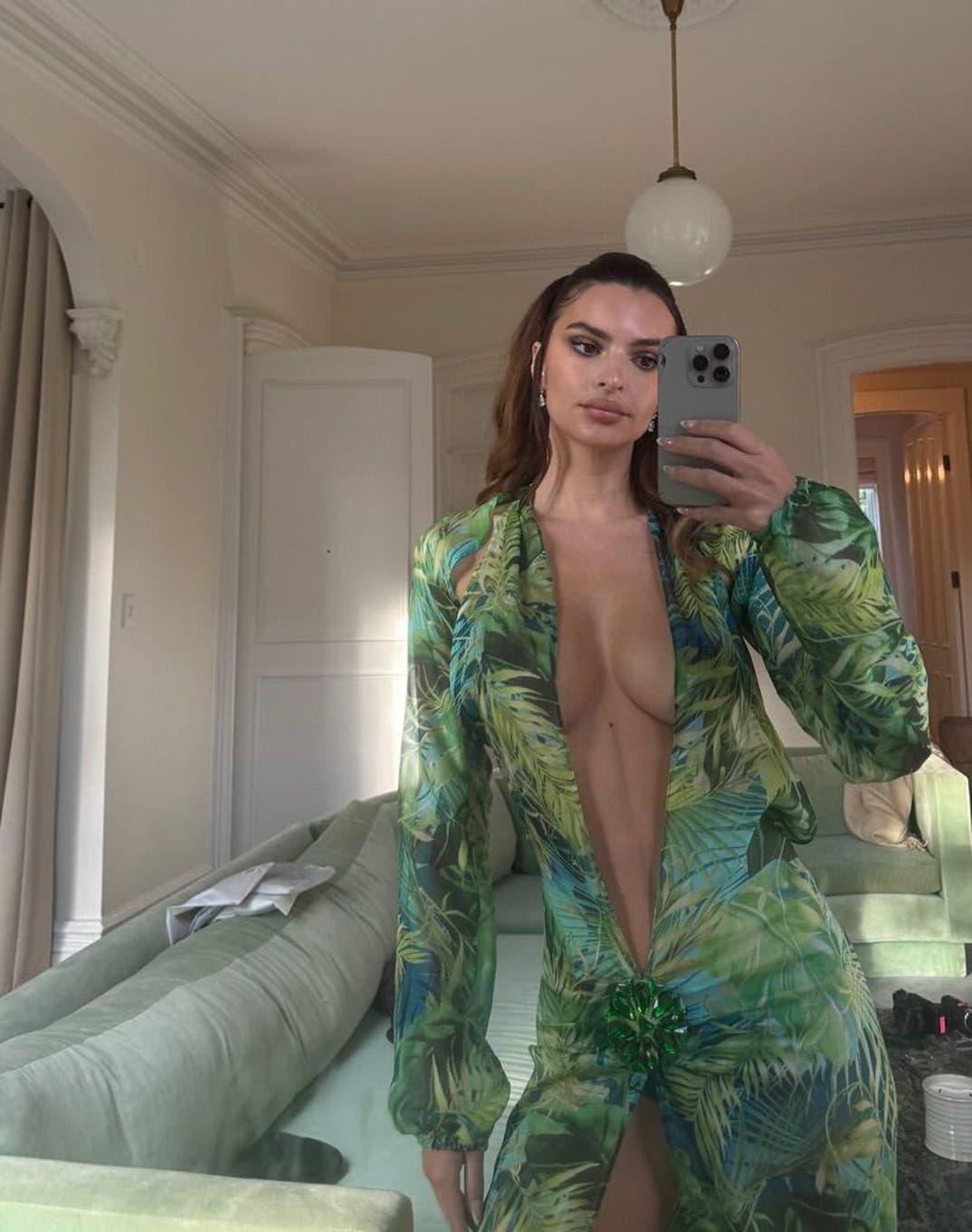 Emily Ratajkowski as Jennifer Lopez