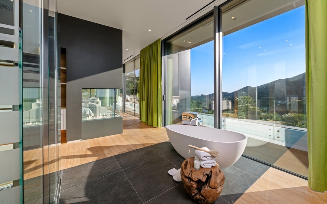 Gene Simmons Beverly Hills Home Interior Photos 14