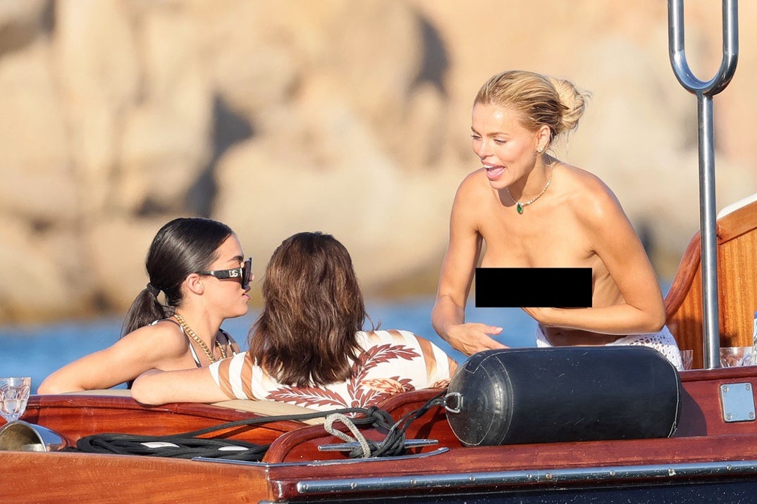 Brooks Nader Topless Family Vacation 4
