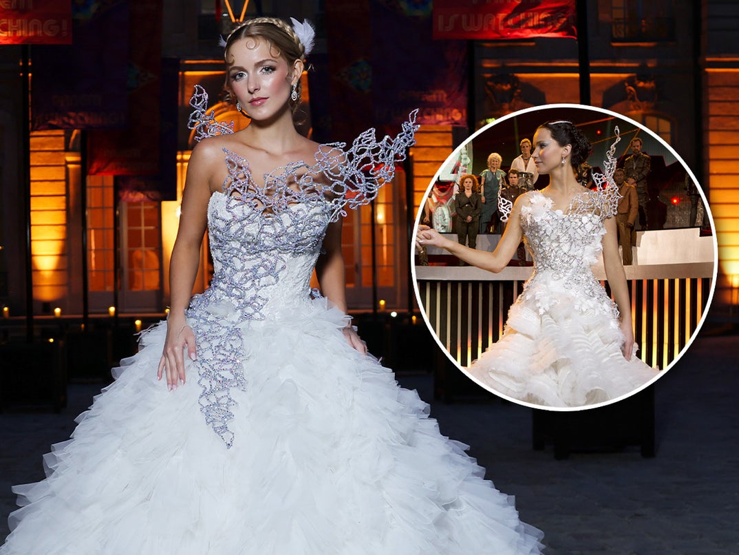 Mckenna Grace is channeling Katniss Everdeen! The actress dazzled in a white gown nearly identical to Katniss' wedding dress from 