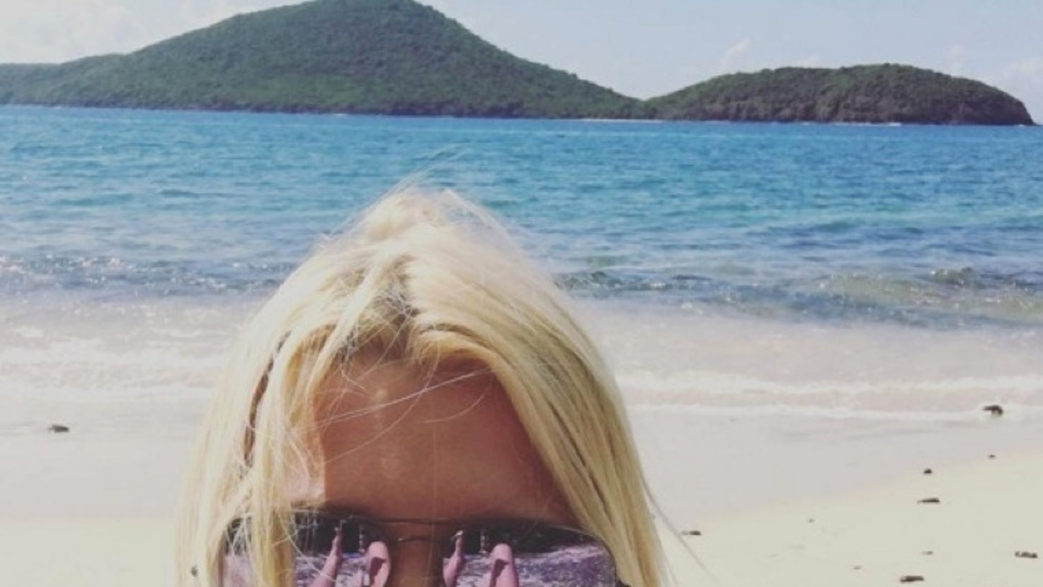 Tara Reid -- Bikini Vacation