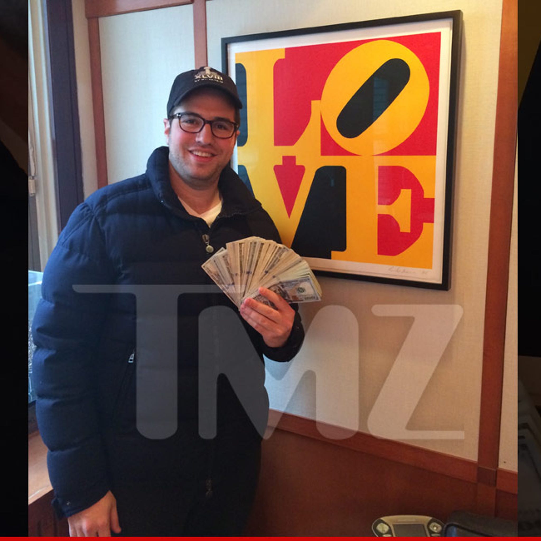 Super Bowl Fan Wins $25K Over Big Bet -- For the SECOND TIME!